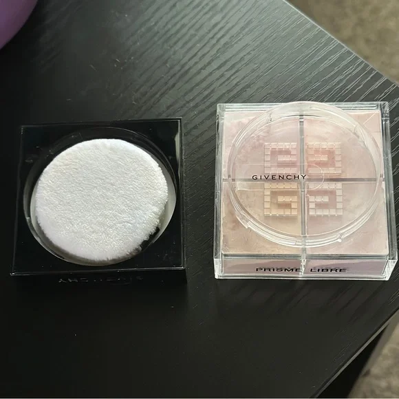 Givenchy Prisme Libre Loose Powder - Original Formula - Picture 4 of 7